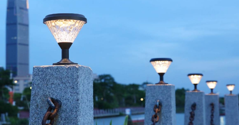 Derniers blogs de l'entreprise sur Comment les lampes solaires de pelouse en aluminium moulé améliorent-elles les espaces extérieurs dans le monde entier ?