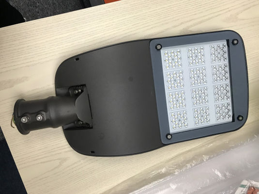 acheter Lumières LED extérieures 60W 100W 150W 200W en aluminium moulé sous pression IP65 étanche avec certificat CE Utilisé pour l'autoroute, la route principale online manufacture