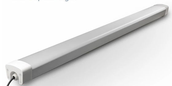 Lumière imperméable AC85 - tension du supermarché LED Batten d'entrée 265V 0,9 PF
