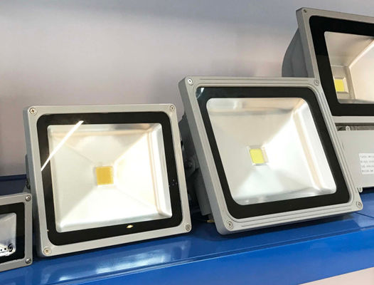 10W - 200W refroidissent les lumières d'inondation extérieures blanches de LED