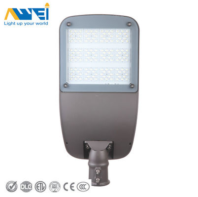 60W 100W 150W 200W LED Street Light Fixtures IP65 IK08 avec CE Led Parking Light Fixtures utilisées dans la route principale